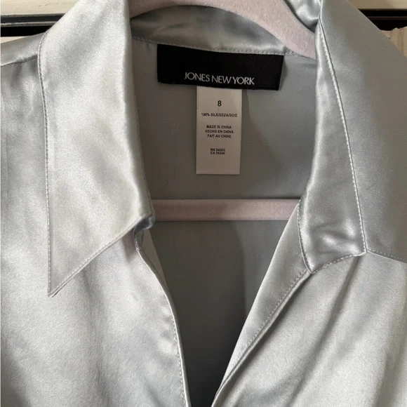 Jones New York 100% Silk Vintage Blouse - Picture 2 of 5